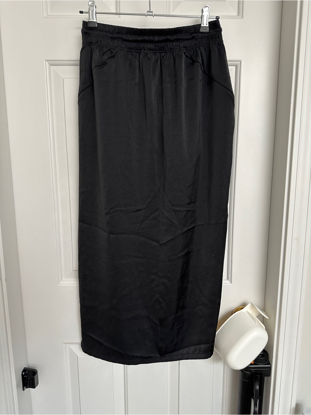 LULULEMON Black Elastic-Waist Shine Midi Skirt Side Slit - 4 US